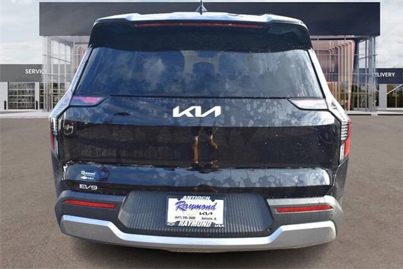 2024 Kia EV9 LightImage 4