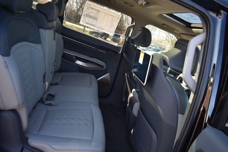 New 2026 Kia EV9 WindImage 17