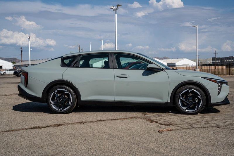 Used 2026 Kia K4 EXImage 8