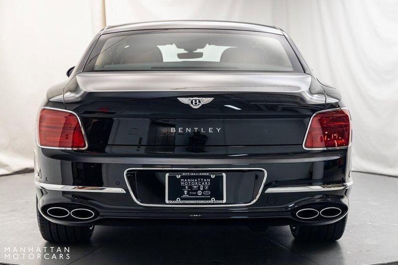 2024 Bentley Flying Spur V8Image 4