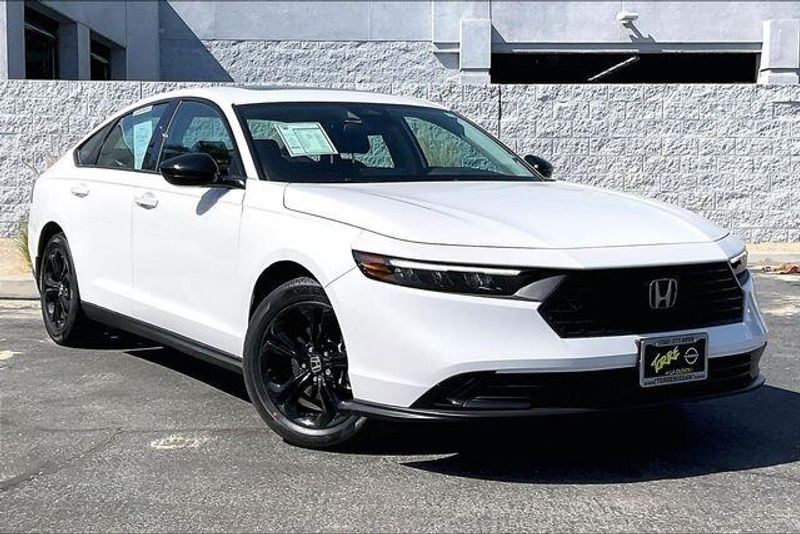 Used 2025 Honda Accord Sedan SEImage 12