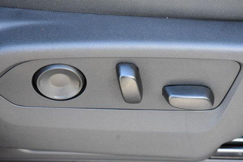 New 2026 Chevrolet Suburban PremierImage 14