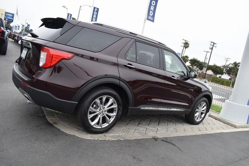 Used 2023 Ford Explorer LimitedImage 2