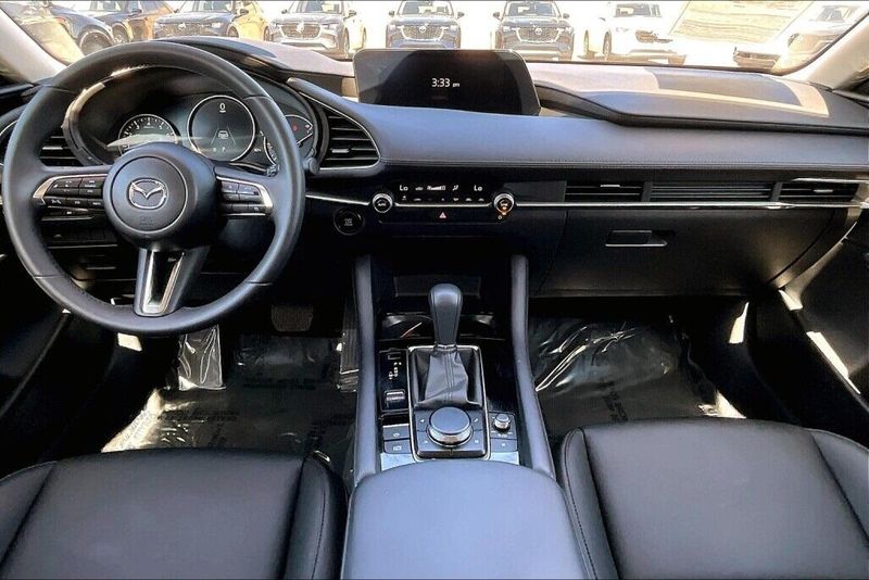Used 2025 Mazda Mazda3 2.5 S Select SportImage 11