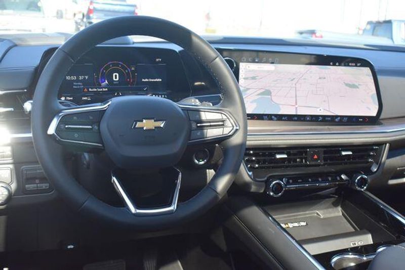 New 2026 Chevrolet Suburban PremierImage 27