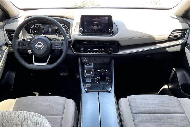 Used 2023 Nissan Rogue SVImage 15