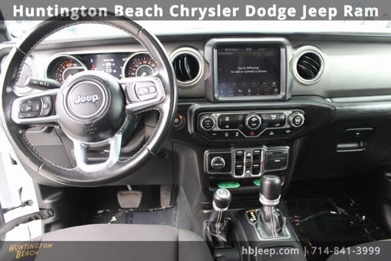2022 Jeep Wrangler Unlimited SaharaImage 13