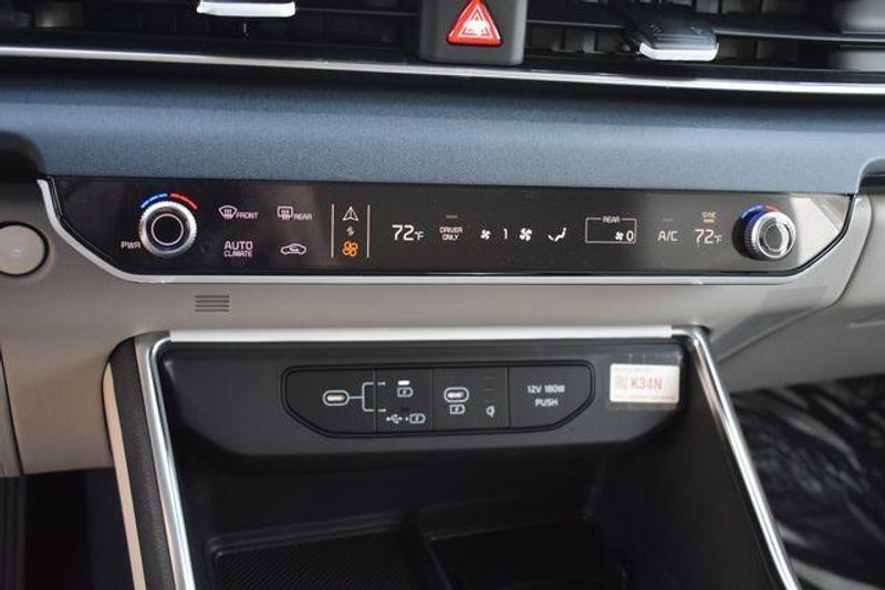 New 2026 Kia Carnival Hybrid EXImage 32