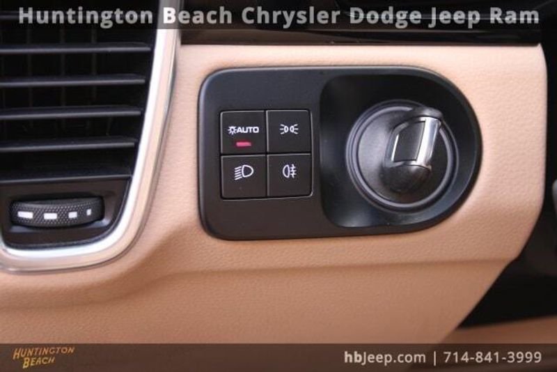 2022 Porsche Cayenne Platinum EditionImage 14