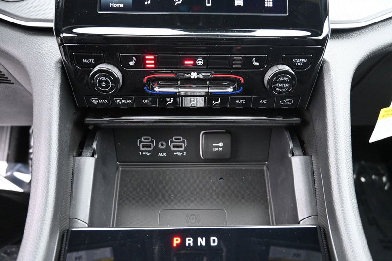 2025 Jeep Grand Cherokee Altitude XImage 29