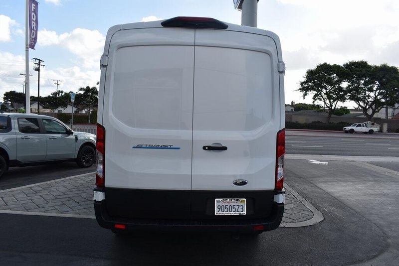 2023 Ford E-Transit-350 BaseImage 18