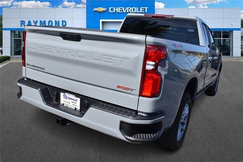 2024 Chevrolet Silverado 1500 RSTImage 3