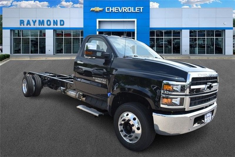 2024 Chevrolet Silverado 5500HD Work TruckImage 1