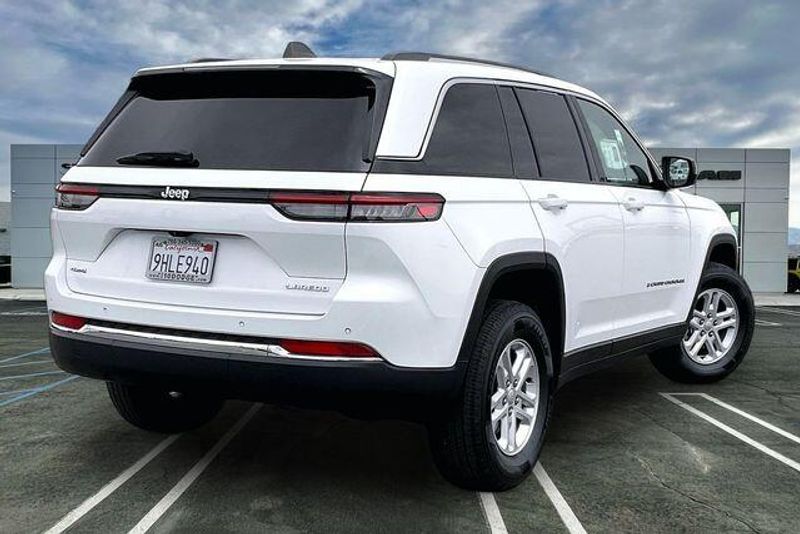 Used 2023 Jeep Grand Cherokee LaredoImage 13
