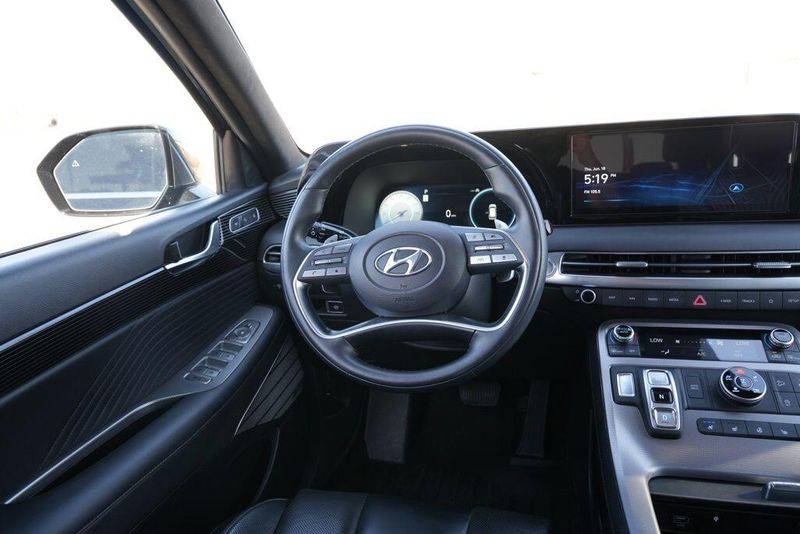 Used 2023 Hyundai Palisade CalligraphyImage 16