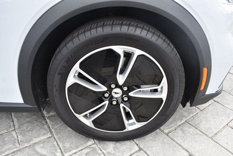 Used 2022 Ford Mustang Mach-E SelectImage 4