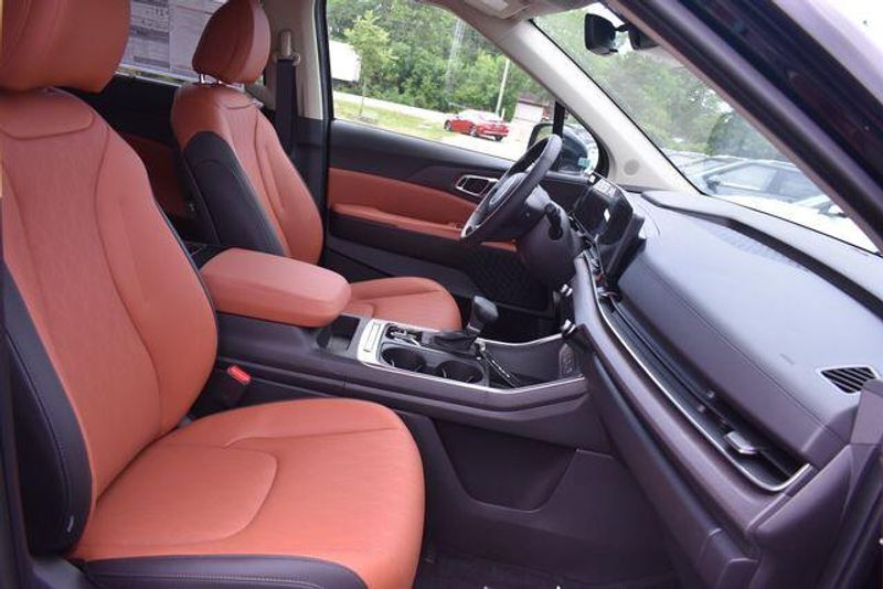 New 2026 Kia Carnival EXImage 14