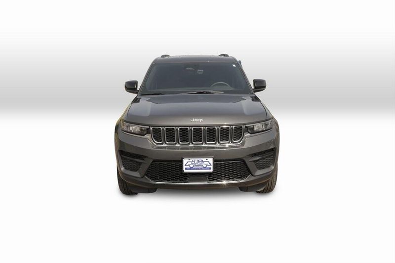 2025 Jeep Grand Cherokee LaredoImage 4