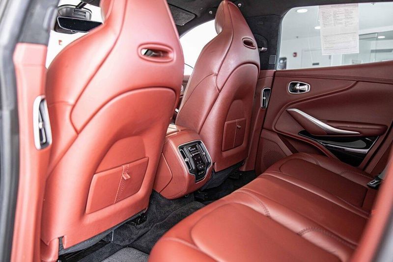 2021 Aston Martin DBX AM8 photo 33