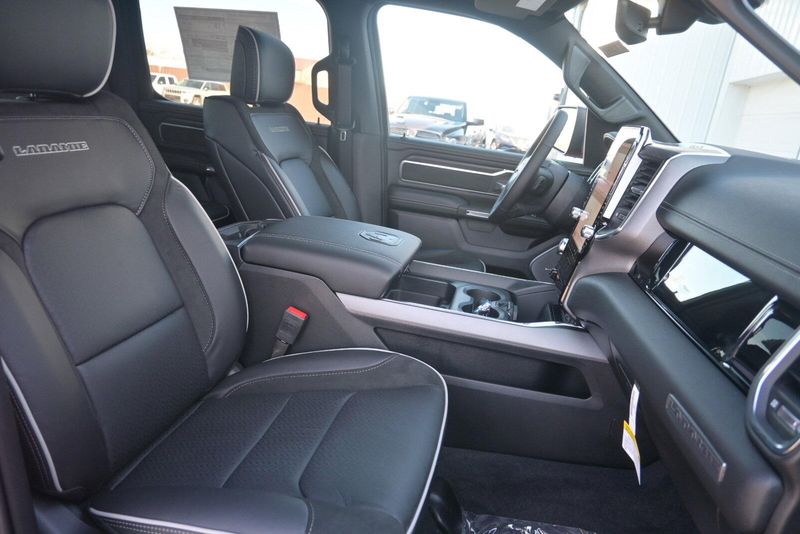 2025 RAM 1500 LaramieImage 17