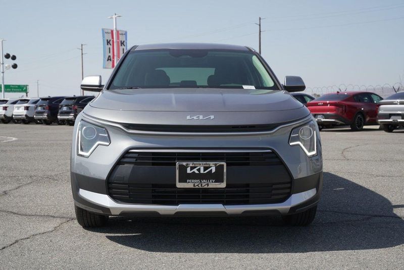 New 2026 Kia Niro EXImage 2