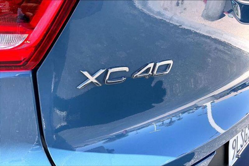 Used 2024 Volvo XC40 B5 CoreImage 30