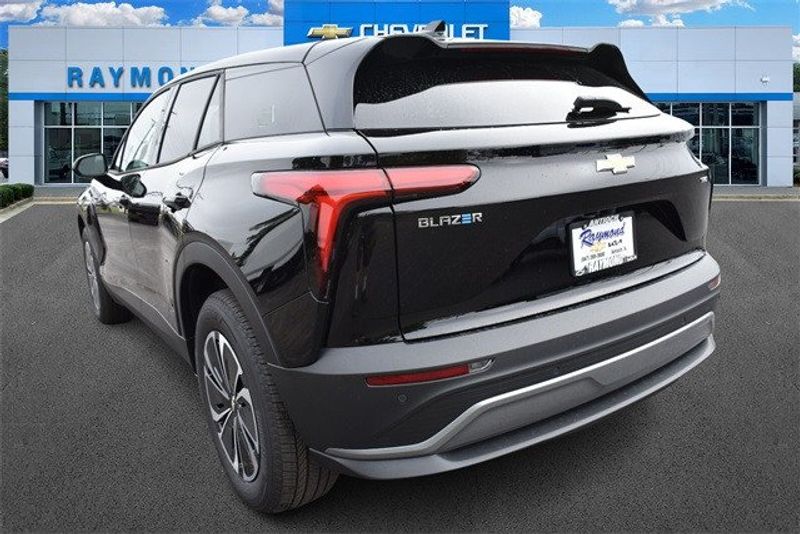 2024 Chevrolet Blazer EV LTImage 7