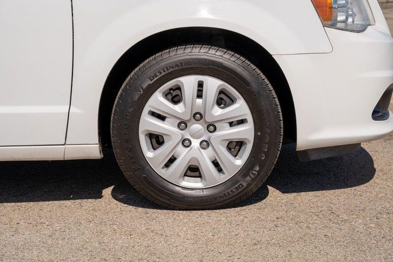 Used 2018 Dodge Grand Caravan SEImage 9