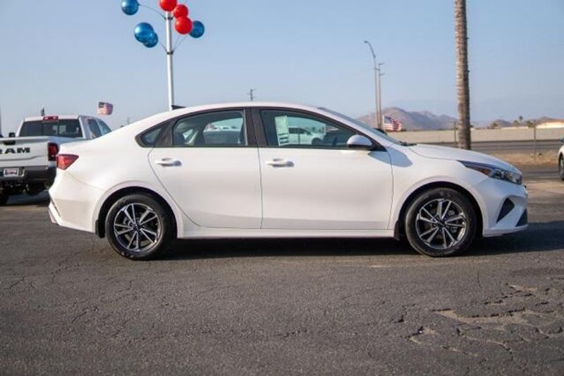 2022 Kia Forte LXSImage 8