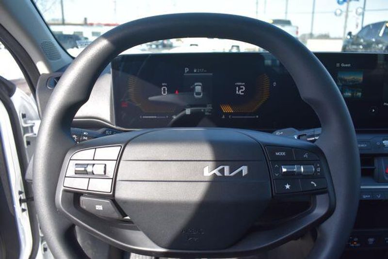 New 2026 Kia K4 LXSImage 23