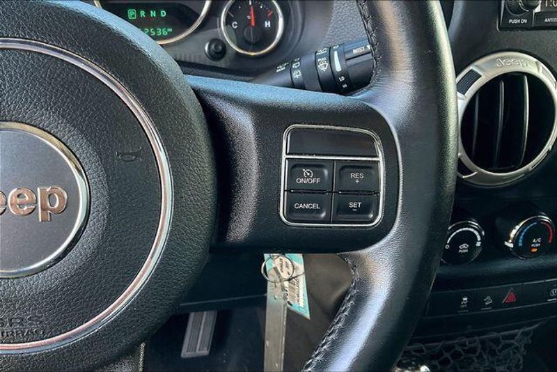 Used 2018 Jeep Wrangler JK SaharaImage 18