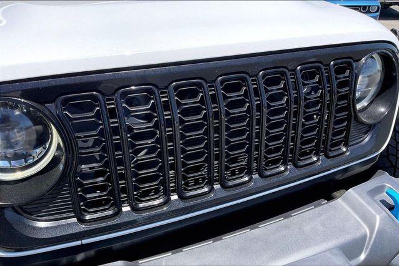 Used 2024 Jeep Wrangler 4xE Willys 4xeImage 30