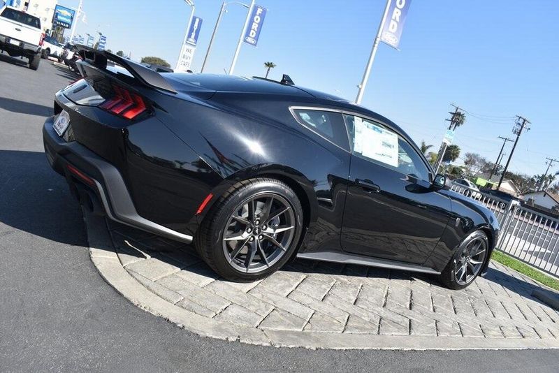 2025 Ford Mustang Dark HorseImage 2