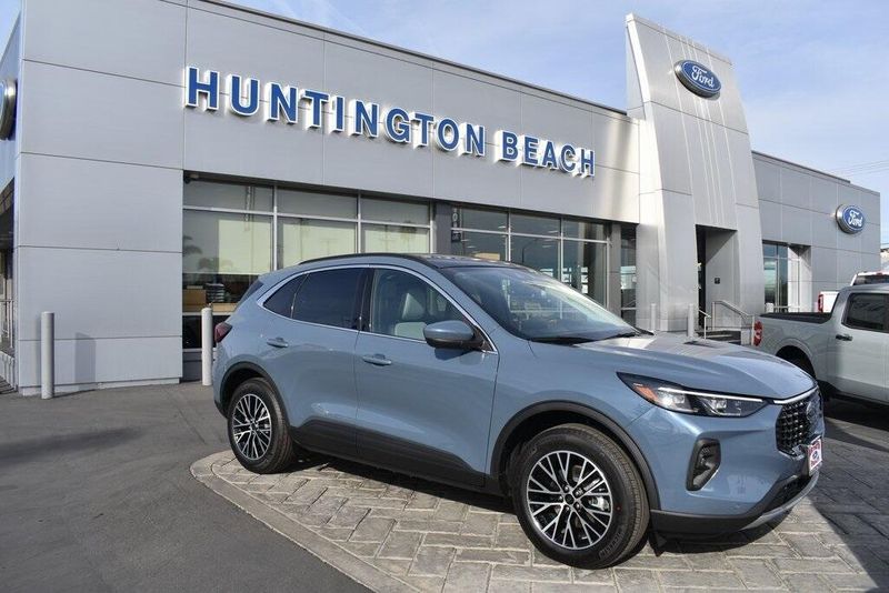 2025 Ford Escape Plug-In Hybrid BaseImage 1