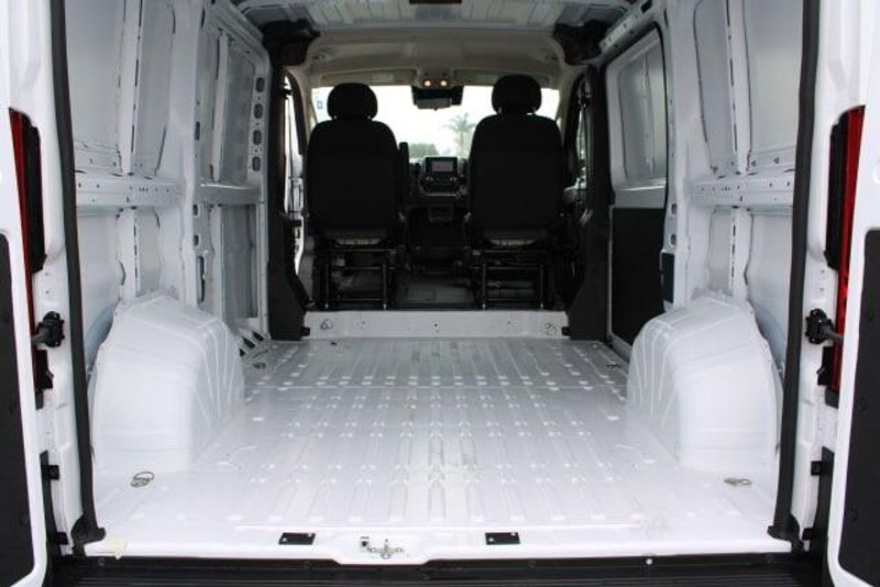 2025 RAM ProMaster 1500 Low Roof 118 WBImage 35