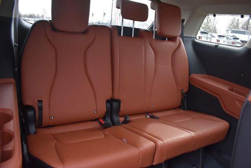 New 2026 Kia Carnival Hybrid SXImage 16