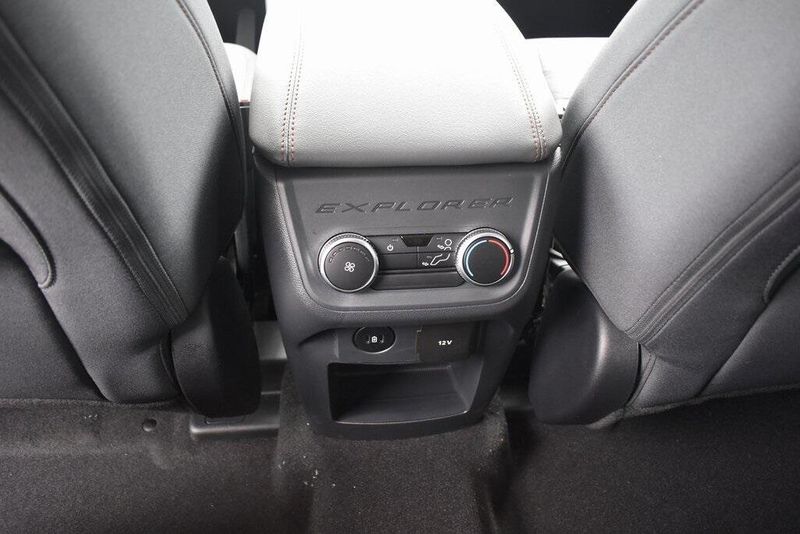 New 2025 Ford Explorer ActiveImage 10