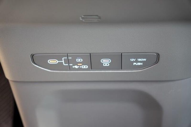 New 2026 Kia EV9 WindImage 19