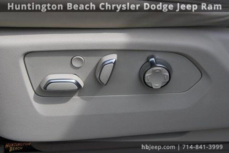 2023 Cadillac Escalade Sport PlatinumImage 40