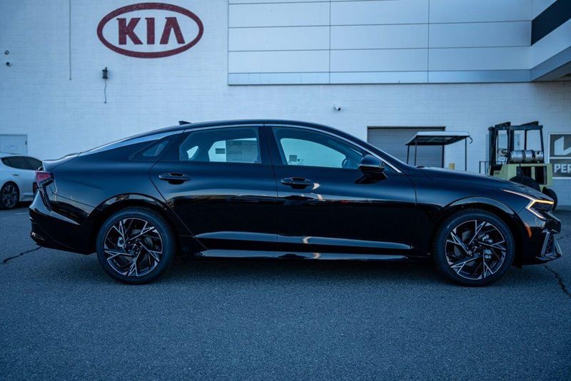 New 2026 Kia K5 GT-LineImage 9