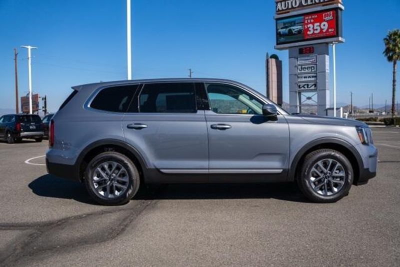 New 2025 Kia Telluride LXImage 8