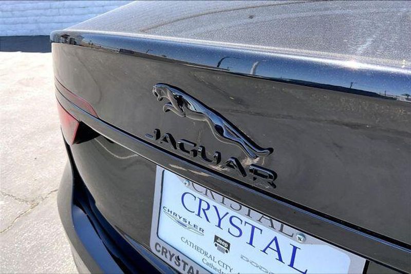 Used 2024 Jaguar XF R-Dynamic SEImage 31