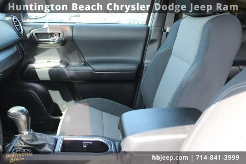 2021 Toyota Tacoma TRD Off-RoadImage 36