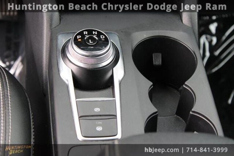 2020 Ford Escape SELImage 15
