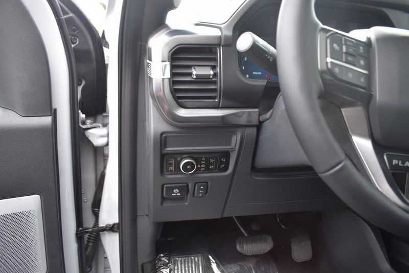 New 2025 Ford F-150 PlatinumImage 30