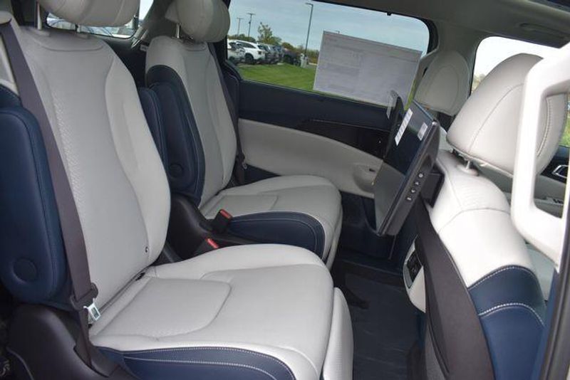 New 2026 Kia Carnival SX PrestigeImage 18