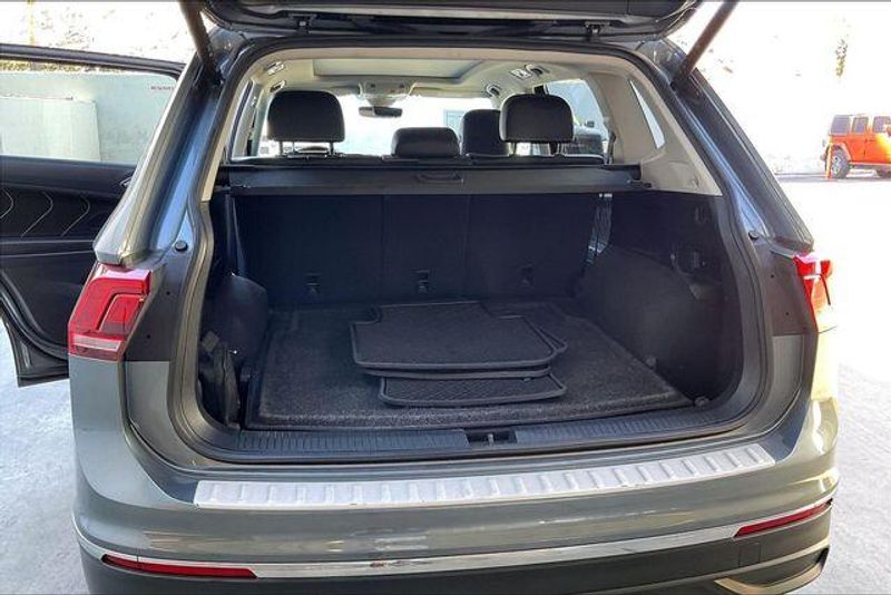 Used 2022 Volkswagen Tiguan 2.0T SEImage 34