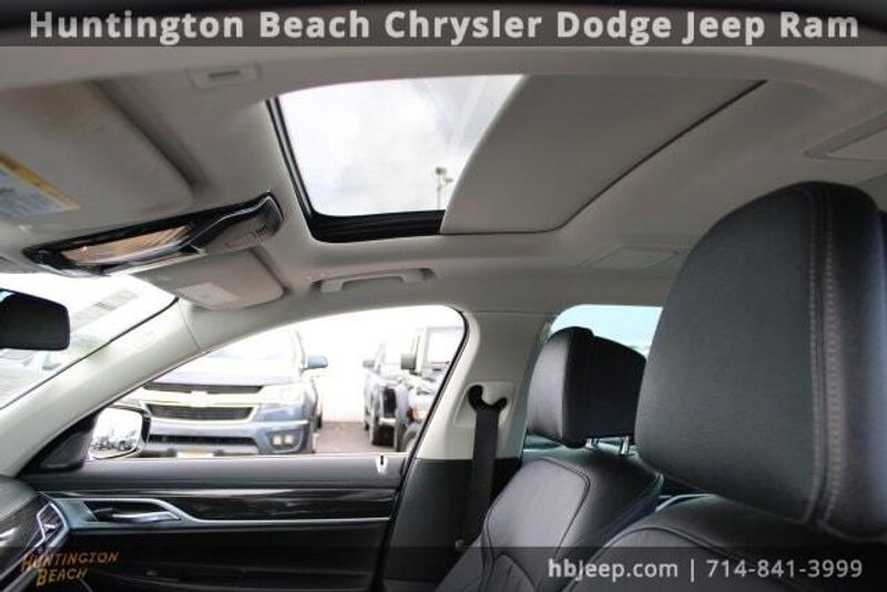2020 BMW 7 Series 740iImage 33