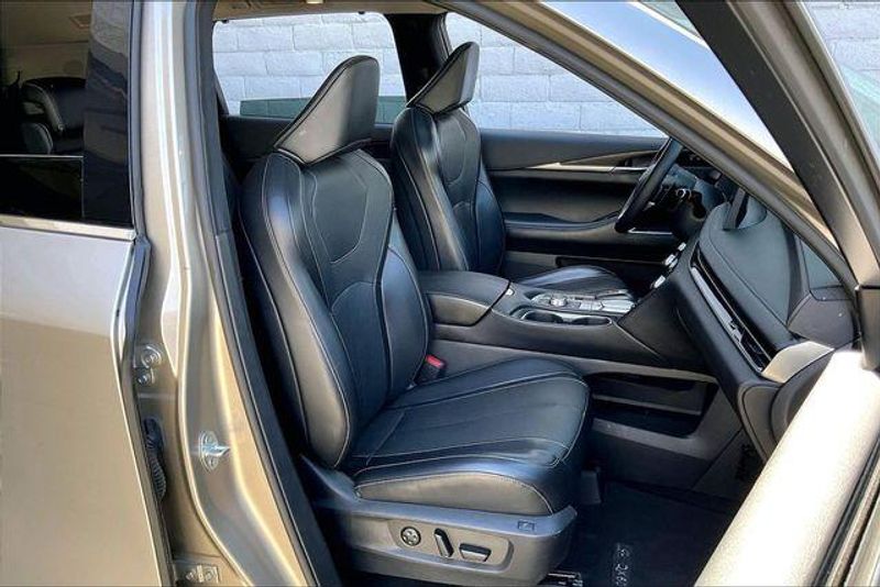 Used 2022 INFINITI QX60 SensoryImage 6