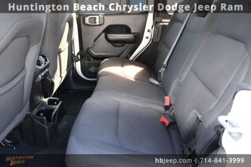 2022 Jeep Wrangler Unlimited WillysImage 33